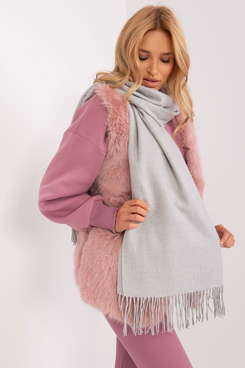 Shawl AT