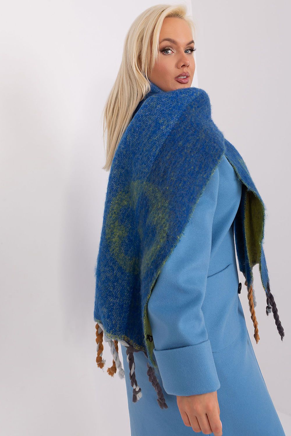 Shawl AT