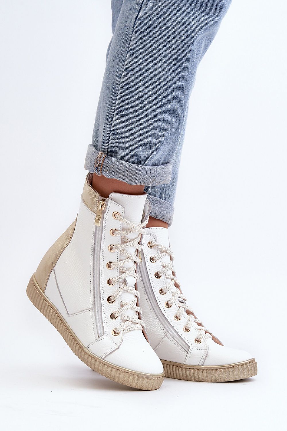 Wedge heel sneakers Step in style