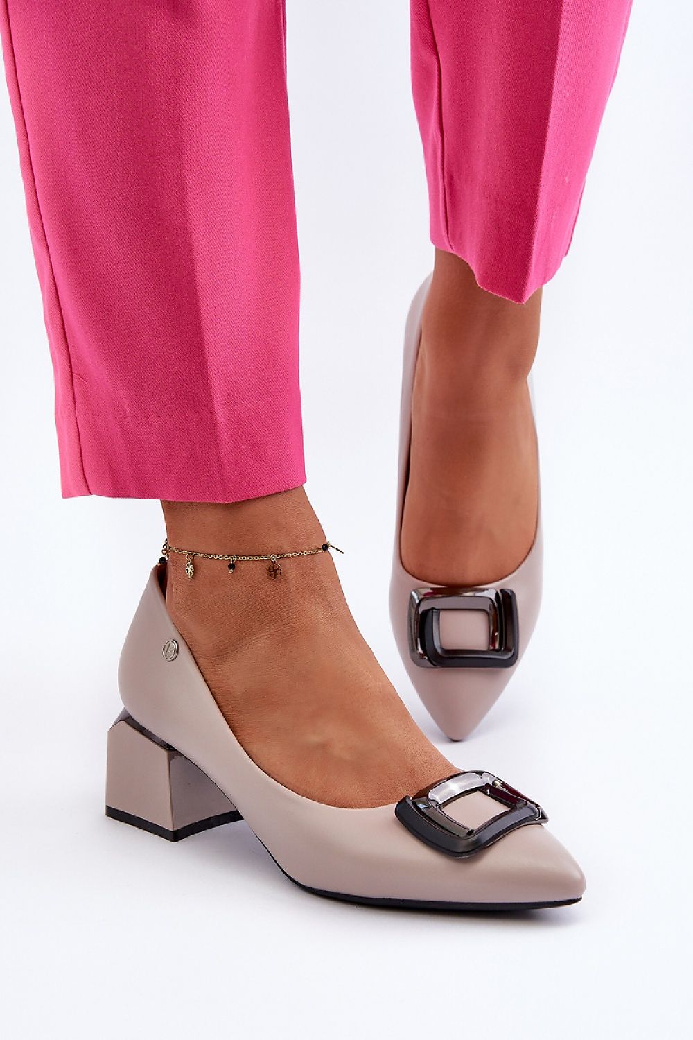 Heel pumps Step in style