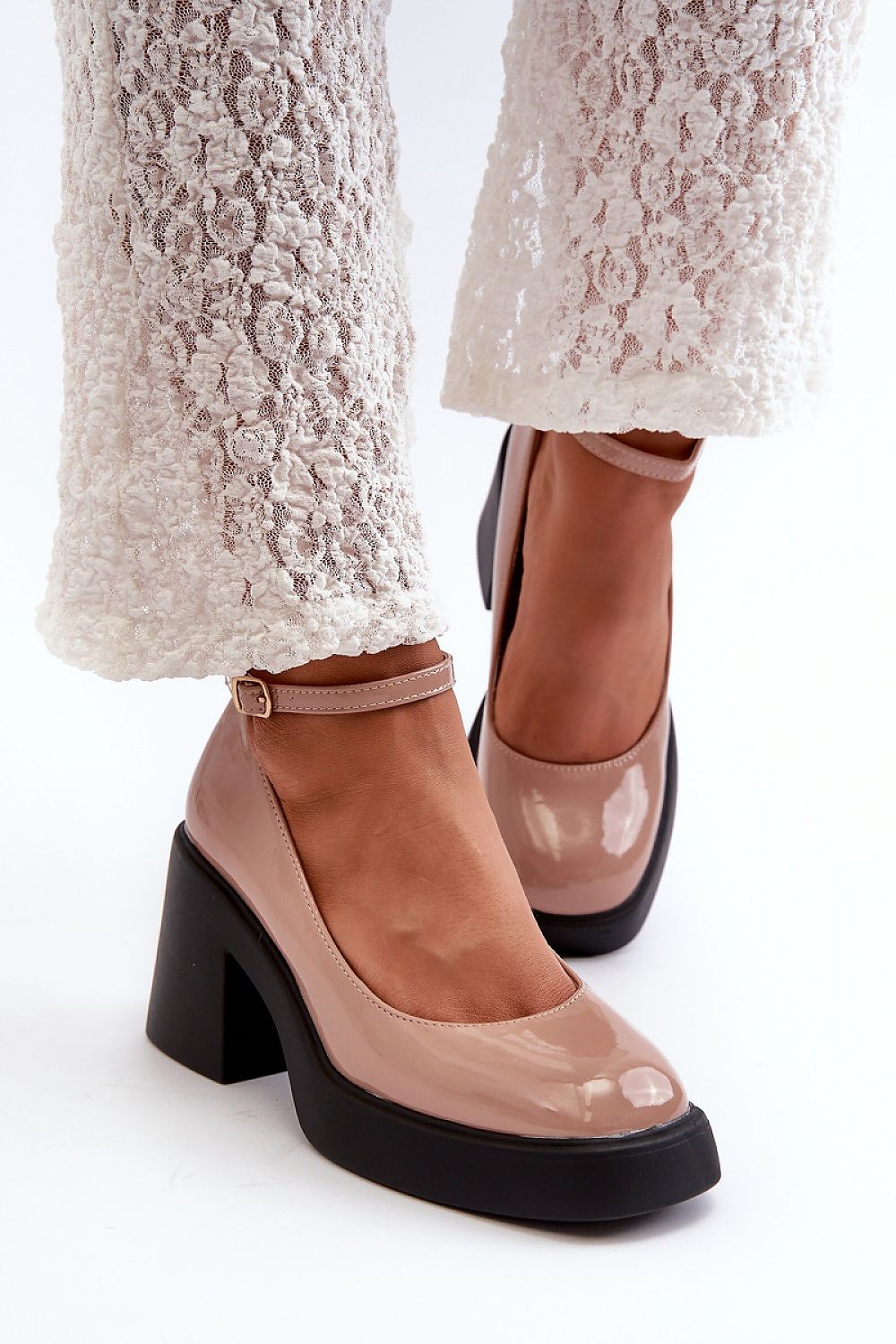 Heel pumps Step in style