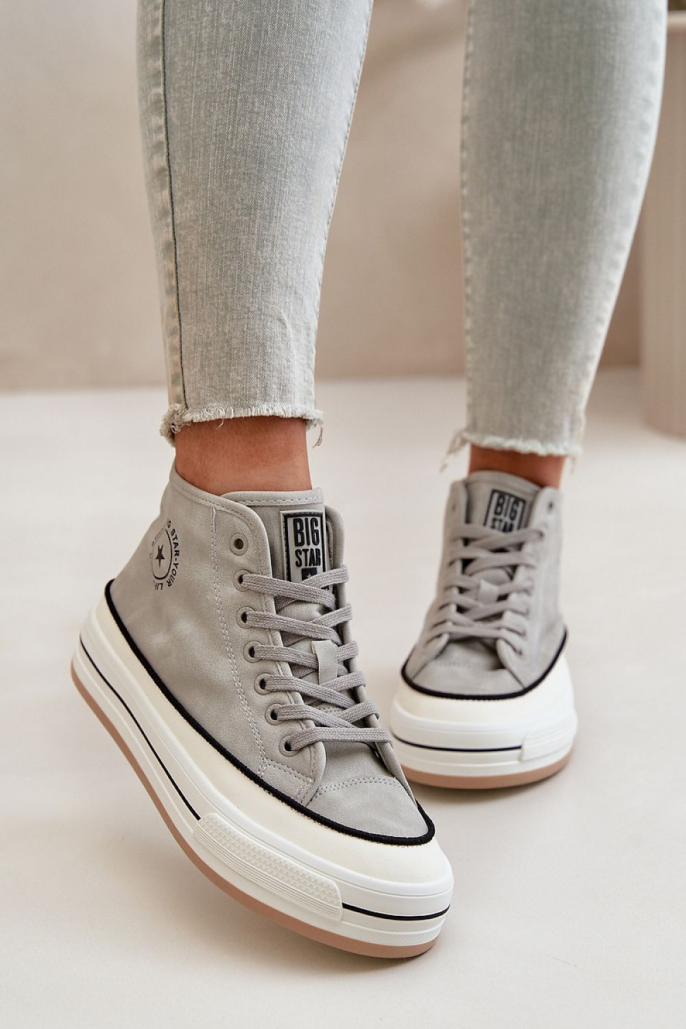 Sneakers Step in style