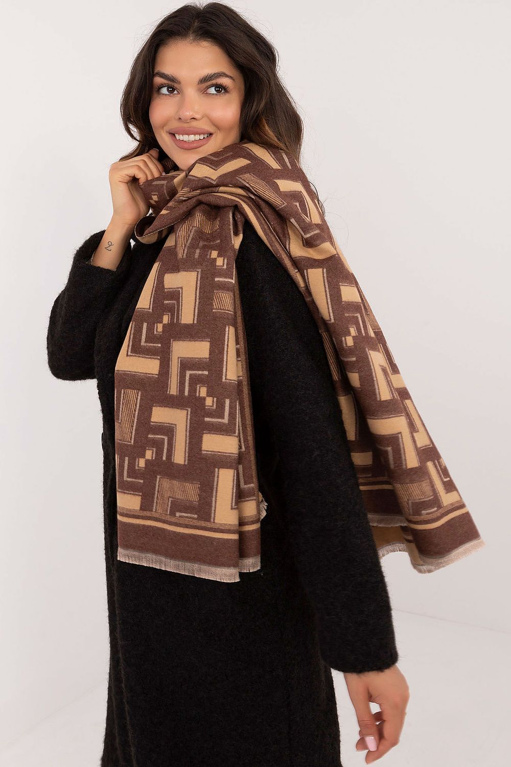 Shawl AT