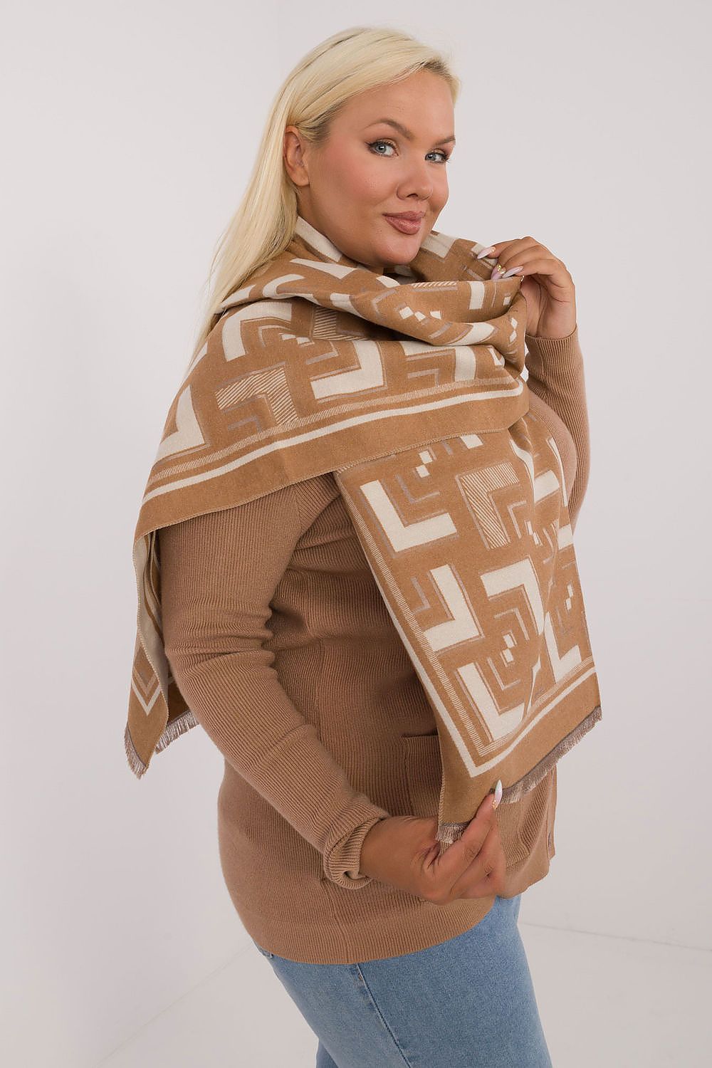 Shawl AT