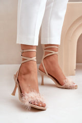 Heel sandals Step in style