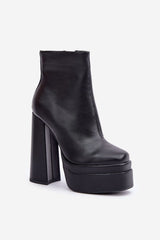 Heel boots Step in style