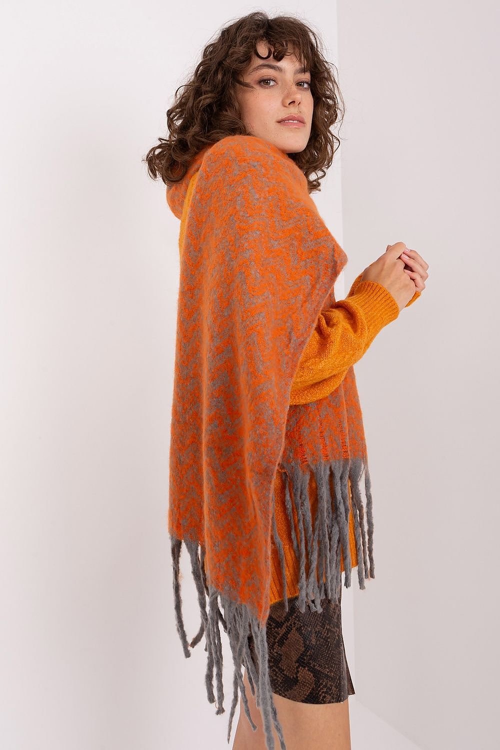 Shawl AT