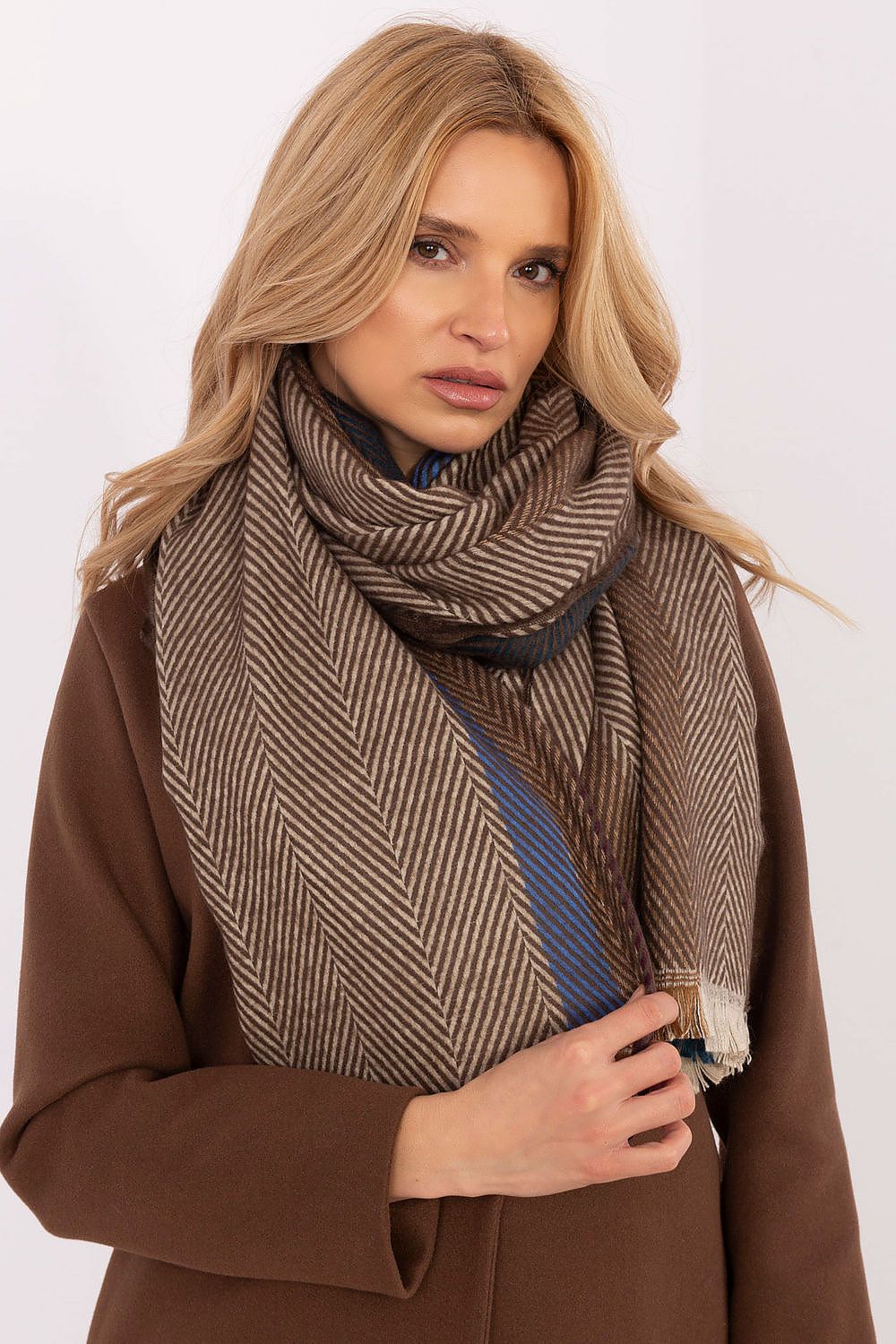 Shawl AT