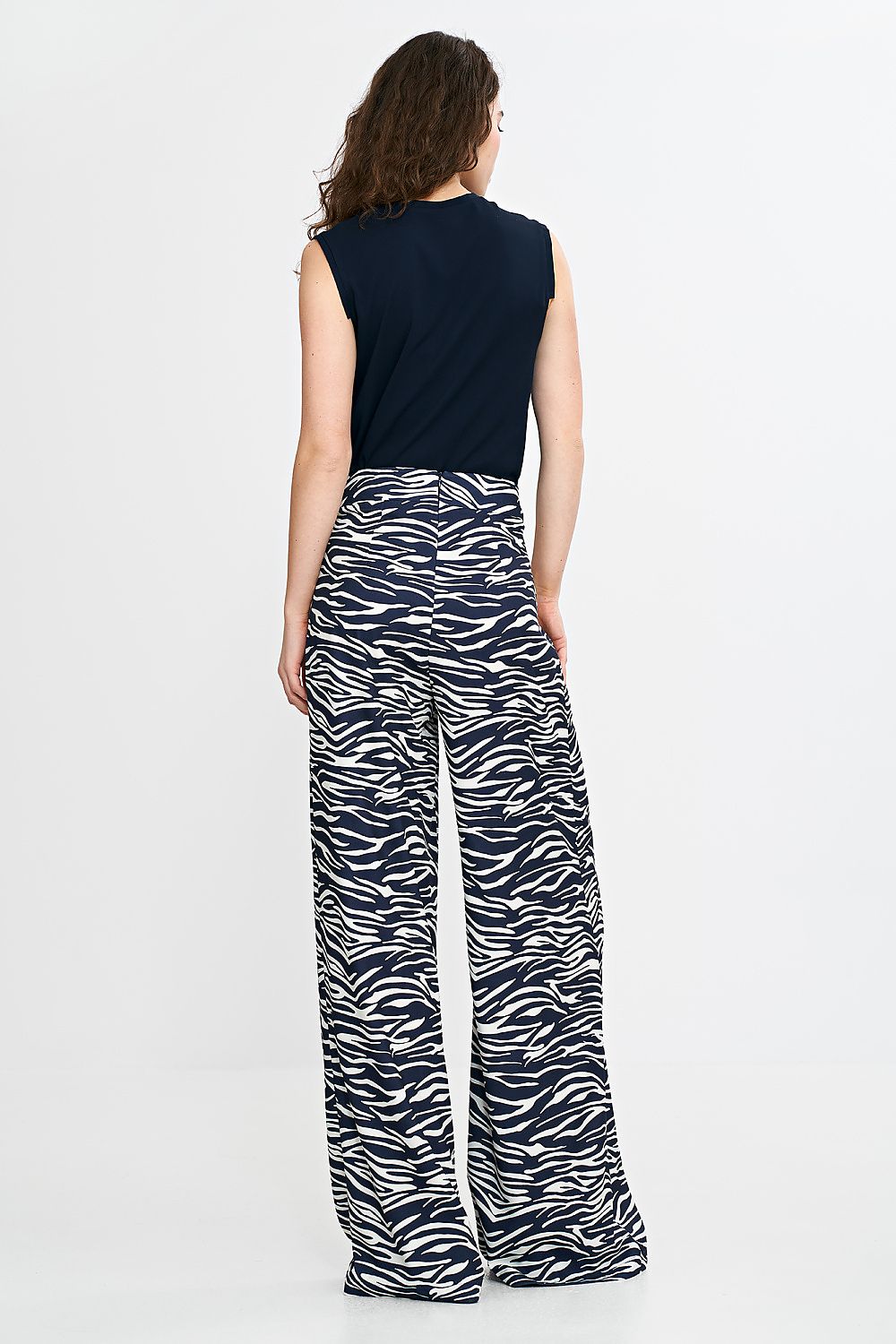  Trousers model 210068 Nife 