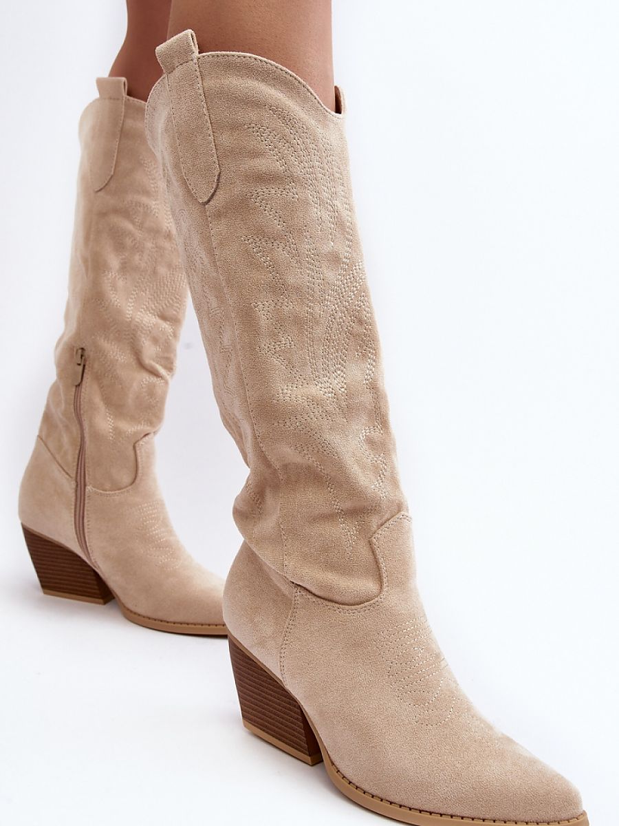 Heel boots Step in style