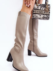 Heel boots Step in style