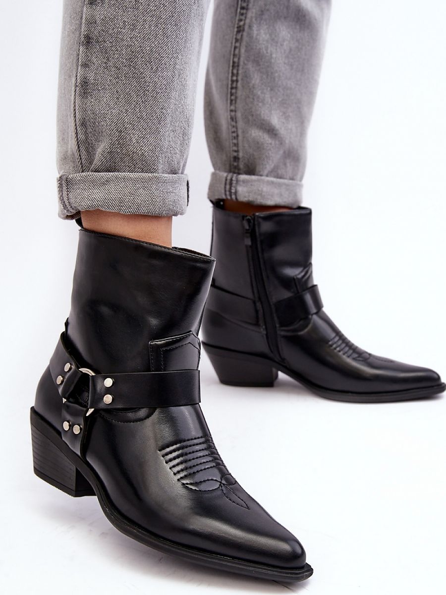 Heel boots Step in style