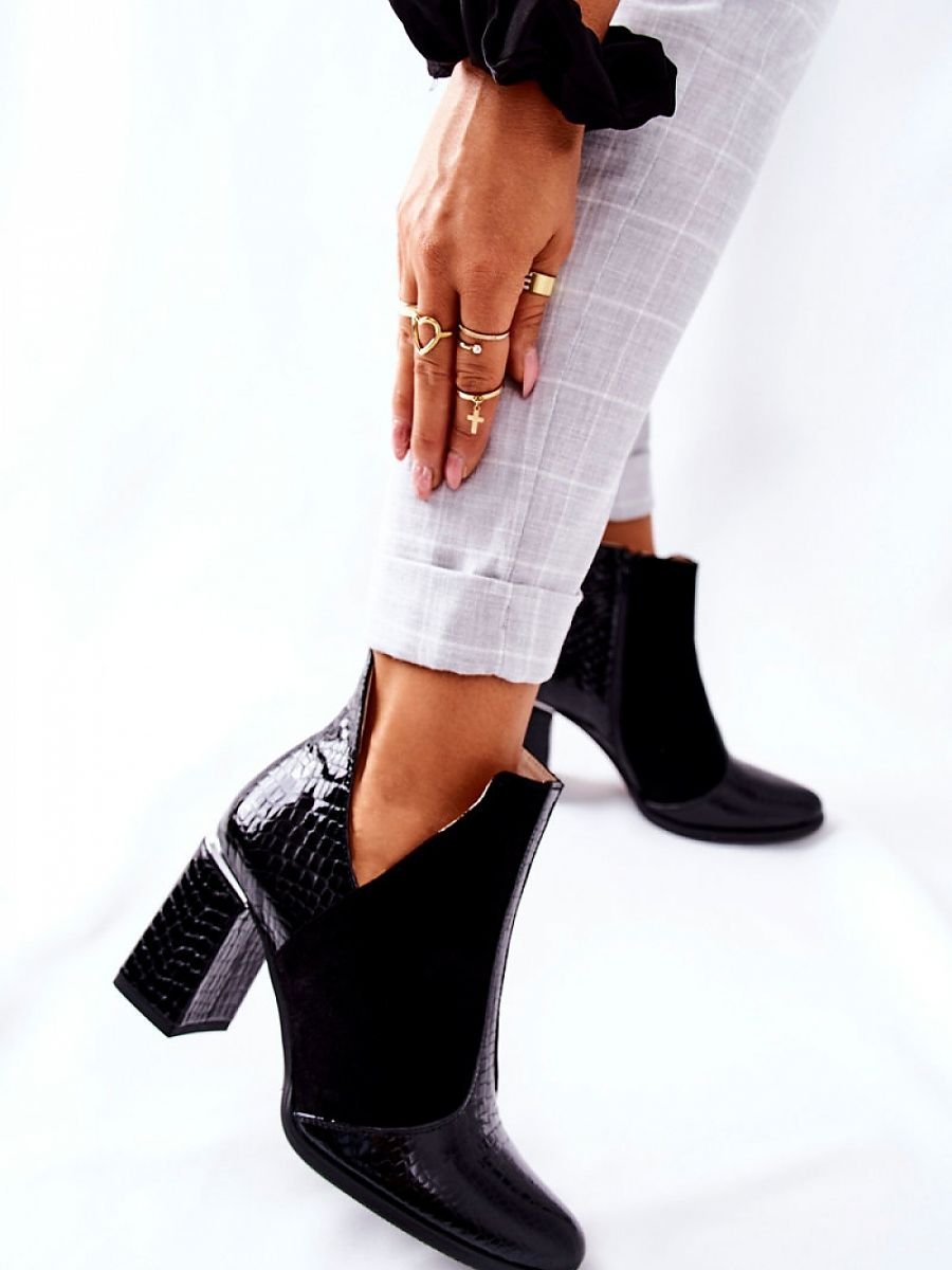 Heel boots Step in style