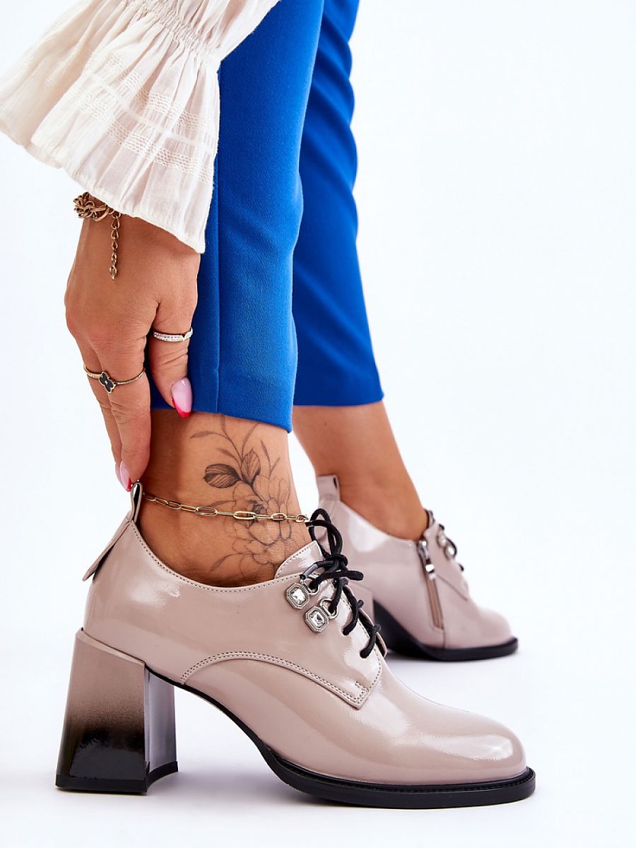 Heeled low shoes Step in style