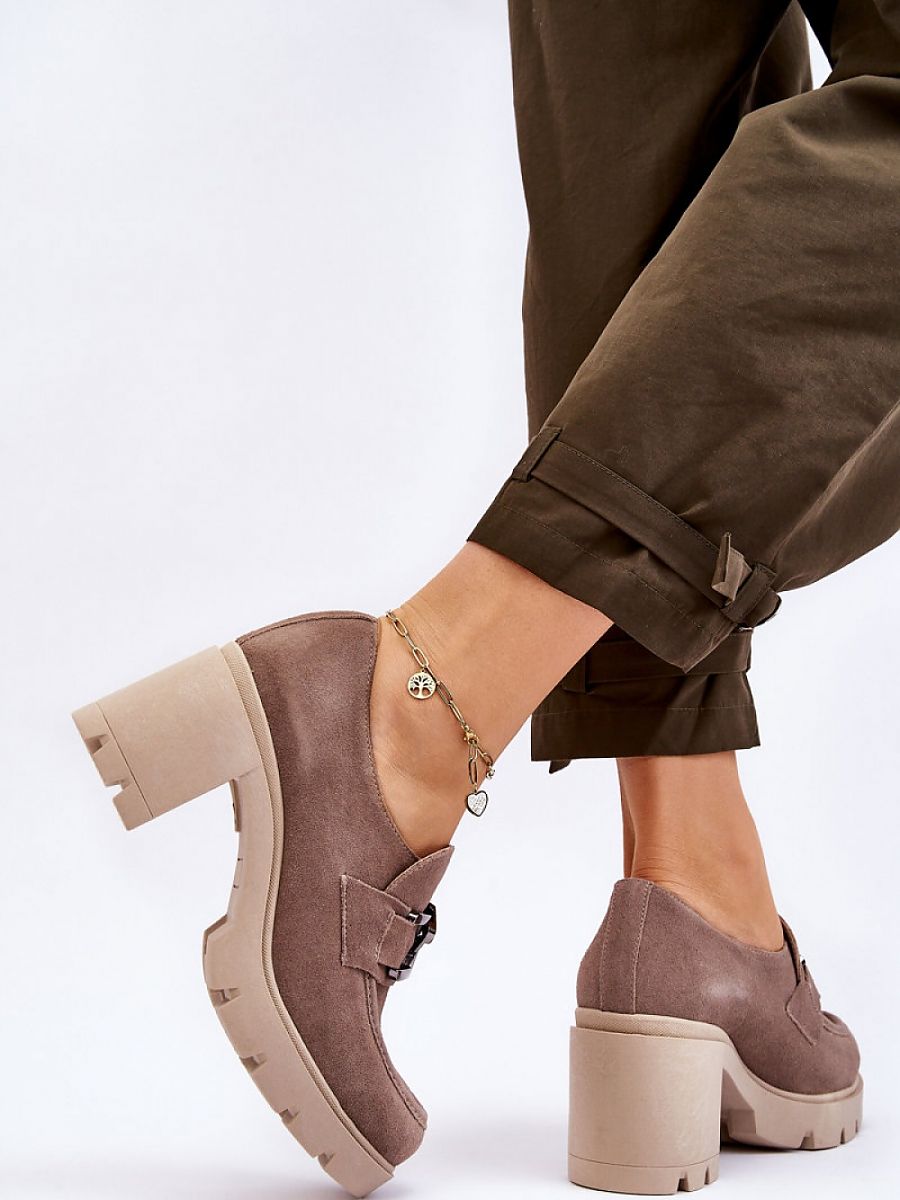 Heeled low shoes Step in style