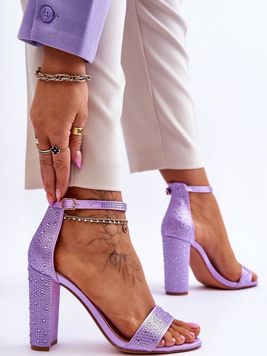 Heel sandals Step in style