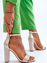 Heel sandals Step in style