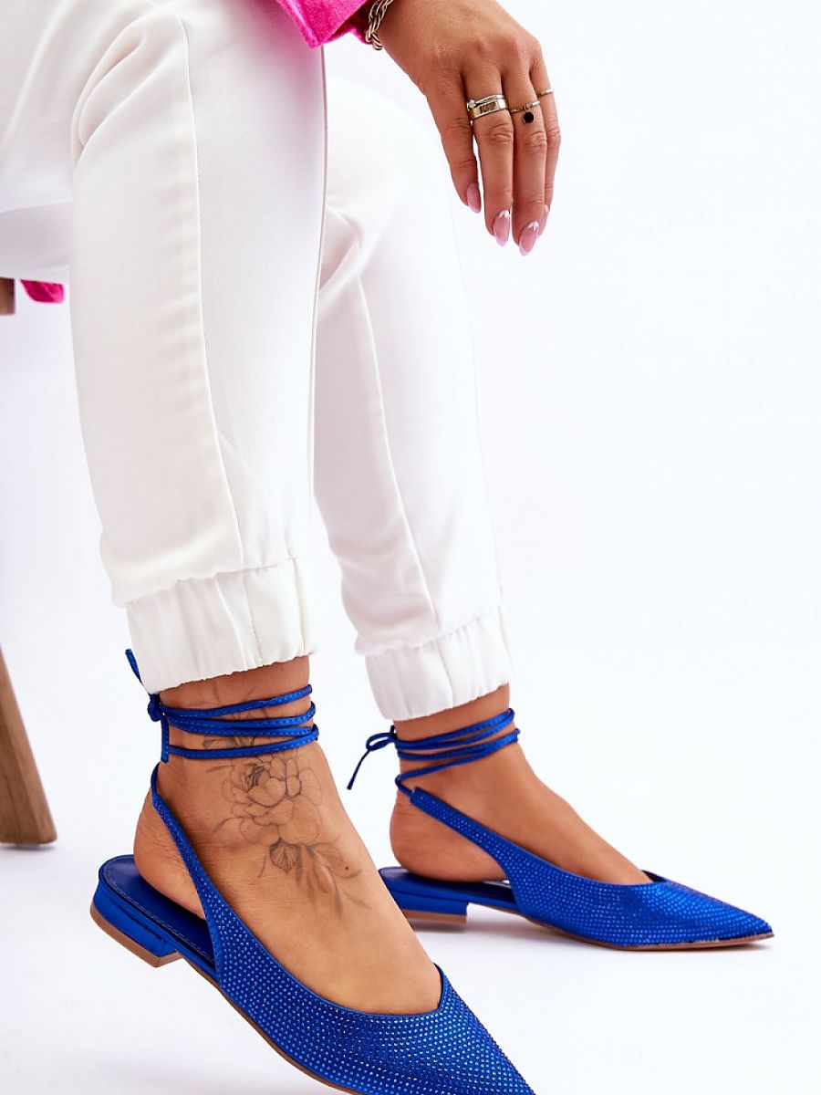 Strappy ballet flats Step in style