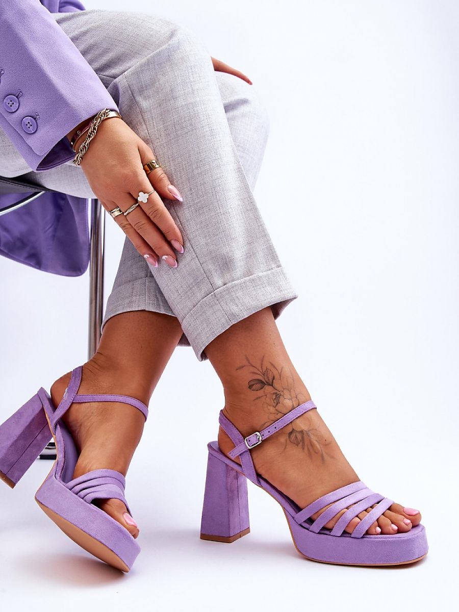 Heel sandals Step in style