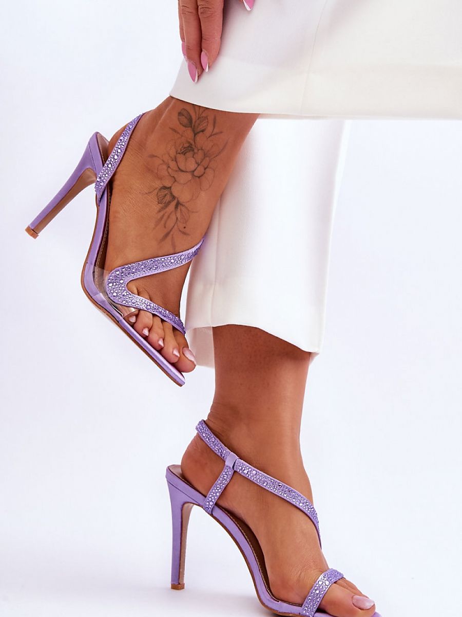 Heel sandals Step in style