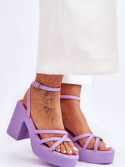 Heel sandals Step in style