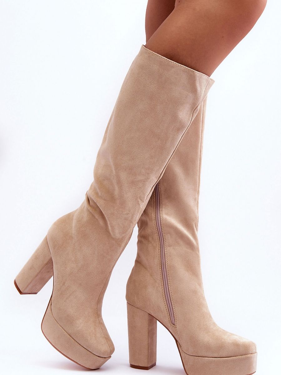 Heel boots Step in style