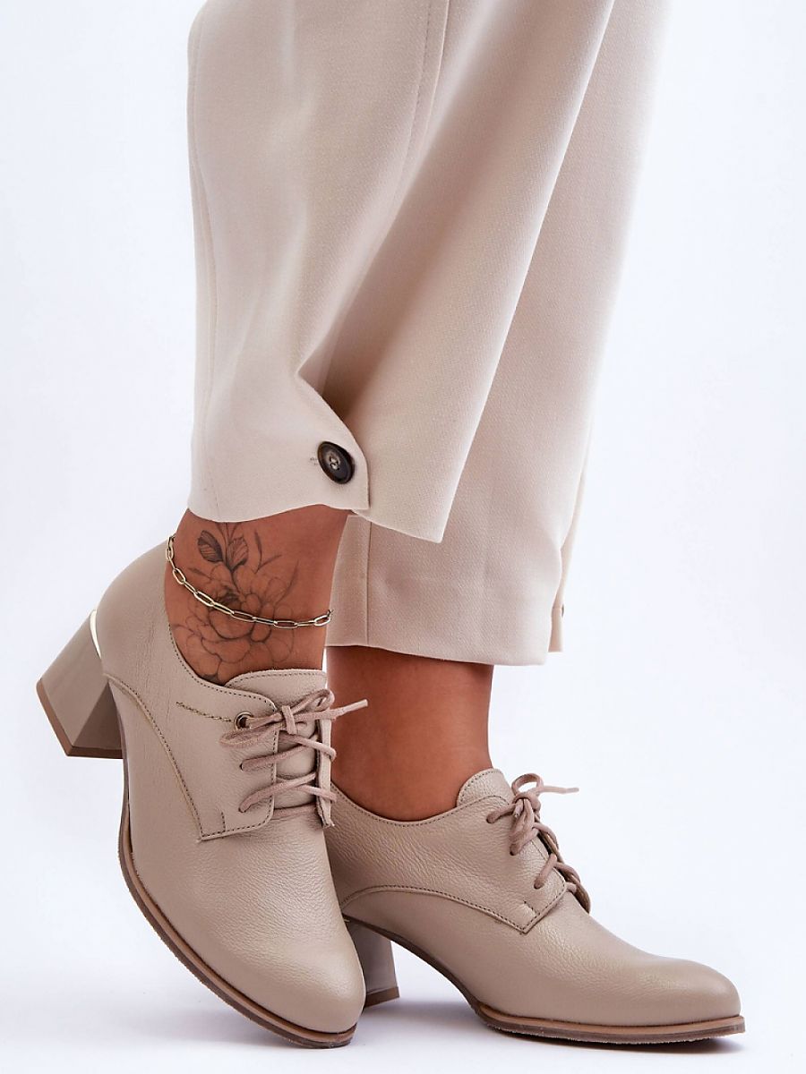 Heeled low shoes Step in style