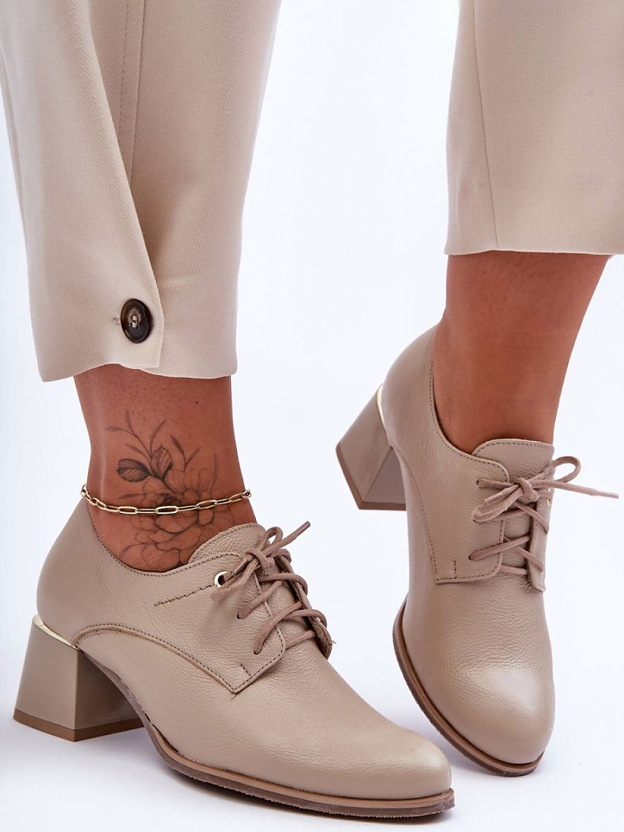 Heeled low shoes Step in style