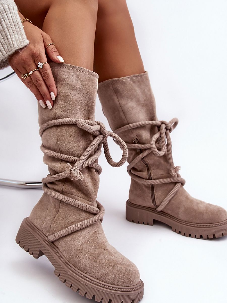 Thigh-Hight Boots Step in style